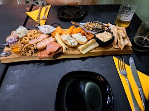 Tagliere di formaggi e affettati at Radici Cocktails & Beer in Albano Laziale