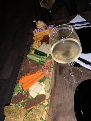 tagliere veg  at Radici Cocktails & Beer in Albano Laziale