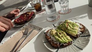 Toast Toc Toc und Toast mit Avocado und Käse at Toc Toc in Tenerife