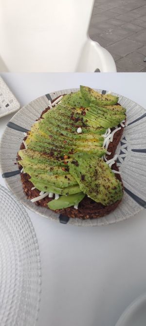 Tosca de aguacate y queso, especiada de una manera que le da muy buen sabor. at Toc Toc in Tenerife