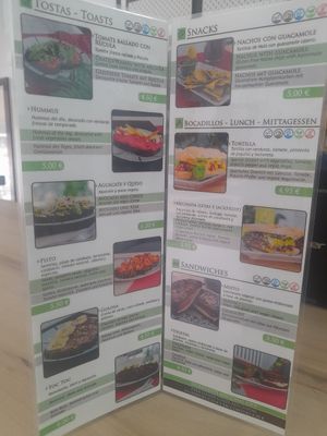 Ven a probar nuestra nueva carta y sugerencias saludables diarias fuera de carta . at Toc Toc in Tenerife