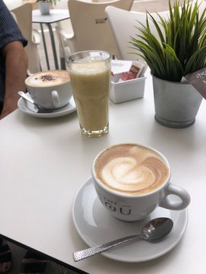 Cappucino, flat white, smoothie at Toc Toc in Tenerife