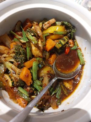 Wok met sojasaus ipv oestersaus at Thanakorn in Deinze