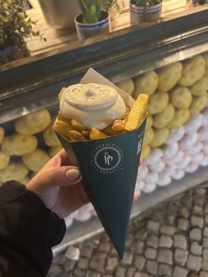 Vegan truffle sauce, 3 EUR can't  at Potato Project in Lisbon