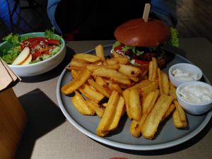 Burger del gatto at Katzentempel - Hannover in Hannover