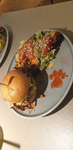 Piggy pig Burger at Katzentempel - Hannover in Hannover