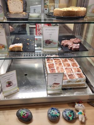 Cake selection (in the late afternoon) at Katzentempel - Hannover in Hannover