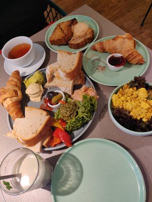 Fellnasenfrühstück für zwei - große Empfehlung at Katzentempel - Hannover in Hannover