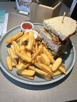 Bahn Miau sandwich   at Katzentempel - Hannover in Hannover