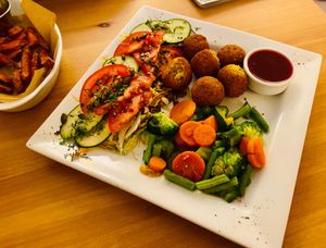 Vegan falafel plate at Cat Cafe in Vilnius