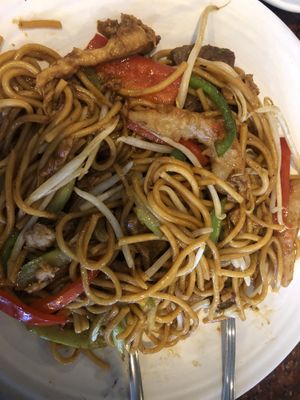 Chow mein with “beef, chicken, & shrimp" at Veggie House in Las Vegas