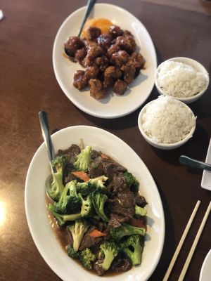 Broccoli stir fry and orange chick’n at Veggie House in Las Vegas