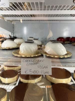 Cheesecake vegane  at Sorelle Giordano in Rome