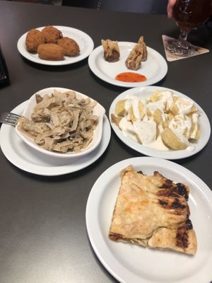 Tapas veganas  at La Vegatería in Salamanca