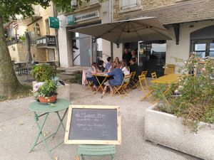 Terrace at La musar'dine in Gourdon