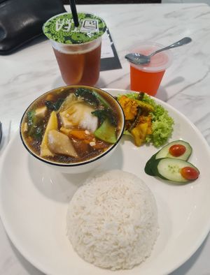 TR2 - Rice with mixed vegetables and tofu at Voila in Kuala Lumpur