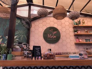 Vista de la barra  at Flora Vegan Cafe in Tamarindo