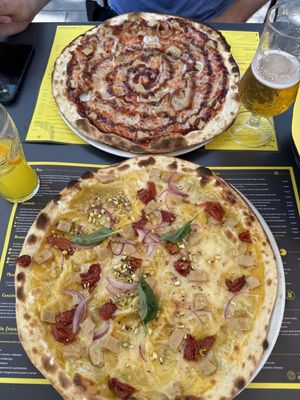 Pizza barbacoa y heura  at El Petit Obrador in Girona