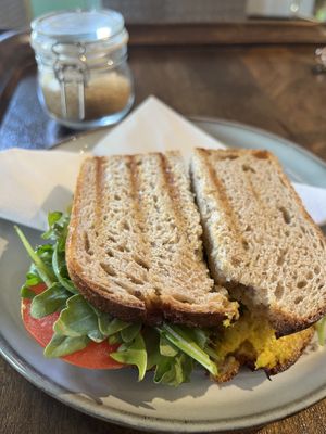 Das Sauerteig „Ei“-Sandwich  at Cafe Dreifünf in Berlin