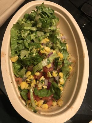 #lettuce #corn #veggiefajita #picodegallo #spicysalsa #guacamole #onion  at Guac Time in Hicksville