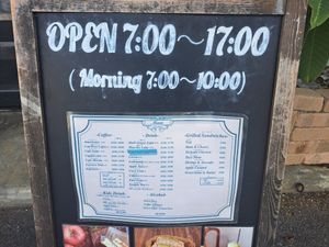  at Klatch Coffee in Ishigaki