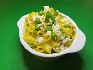 Classic with Peas  at Macaroni In a Pot in Portland