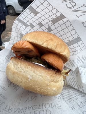 Wurstel con crauti  at Burghetta Il Burgher in Bicicletta in Milan