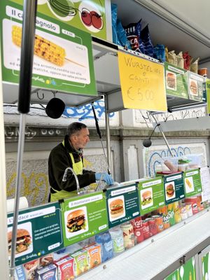 Burghetta  at Burghetta Il Burgher in Bicicletta in Milan