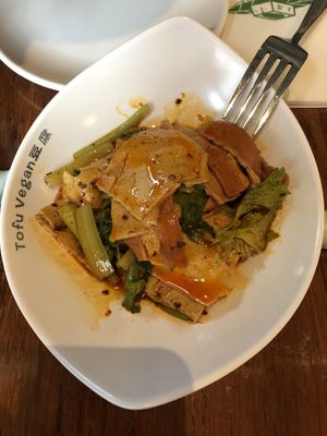 Men and wife slices   at Tofu Vegan - Spitalfields in East London
