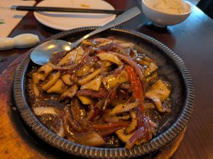 Sizzling king mushroom in black pepper sauce at Tofu Vegan - Spitalfields in East London
