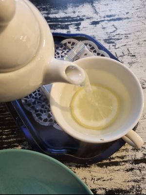 Fresh lemon tea at Café Allerlei in Trier