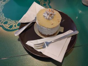 Mini-Torte mit Ananas at Café Allerlei in Trier