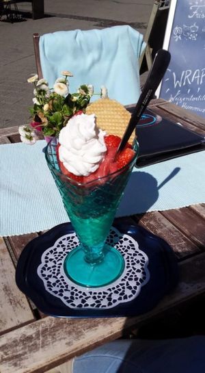 Strawberries :)all vegan at Café Allerlei in Trier