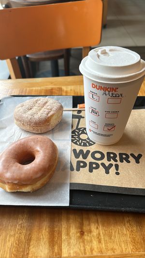 Muy ricas donas, no tan rico café   at Dunkin' in Santiago
