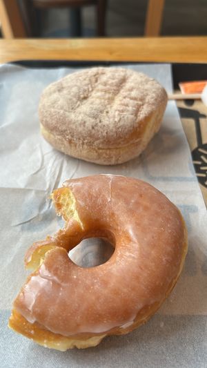 La doña de canela omg 🤤  at Dunkin' in Santiago