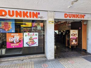 Front of the building at Dunkin' in Santiago