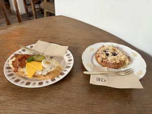 Vegan breakfast   at KŸNO in Brno
