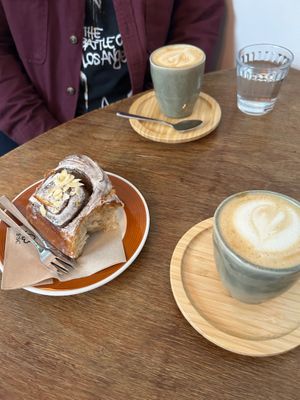 Cinnamon roll wasn’t overly sweet which I liked at KŸNO in Brno