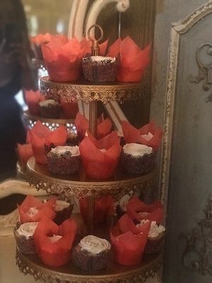 White velvet cupcakes with vanilla bean Swiss Meringue buttercream   at FraNita's Vegan Desserts & Treats in Panama City