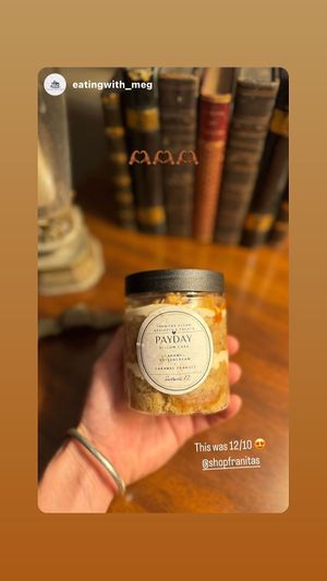 Cake jar review at FraNita's Vegan Desserts & Treats in Panama City
