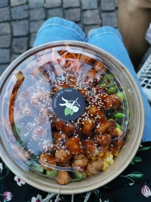 Teriyaki Bowl at Veamo  in Friedrichshafen