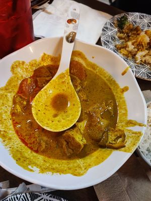 Yellow curry with tofu at Goi Express Thai in Murrieta
