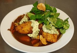 Wurzelgemüse-Ragout
mit Schmorzwiebelkroketten, Remouladeund Feldsalat at Vaust Braugaststatte in Berlin