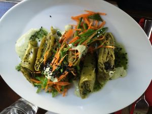 Maul Taschen mit Wildkräutern at Vaust Braugaststatte in Berlin