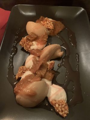 Tonkabohnen-Grießflammerie  at Vaust Braugaststatte in Berlin