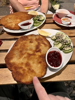 Saitan-Schnitzel mit Gurkensalat 👍🏻  at Vaust Braugaststatte in Berlin