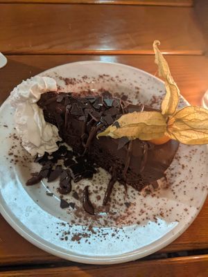 Chocolate Cake (7€) - 4.5/5 at Vaust Braugaststatte in Berlin