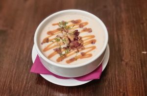 cauliflower soup dec24 at Vaust Braugaststatte in Berlin