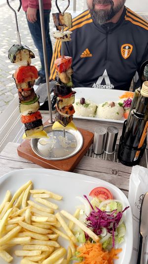 Nicely presented yet small side salad   at O Catraio in Albufeira