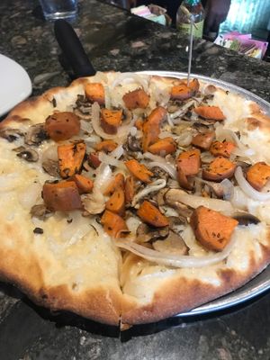 Vegan sweet potato pizza (amazing flavor!!) at Picazzo's Organic Italian Kitchen in Sedona